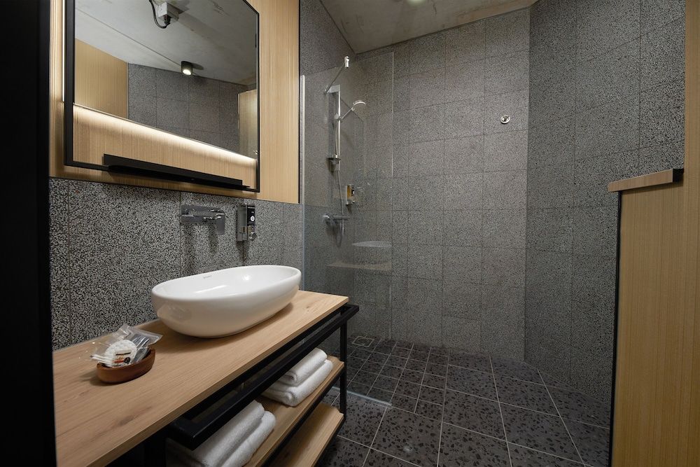 Inntel Hotels Amsterdam Landmark - Bathroom - 1