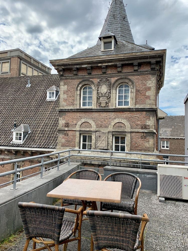 Derlon Hotel Maastricht - Balcony - 2