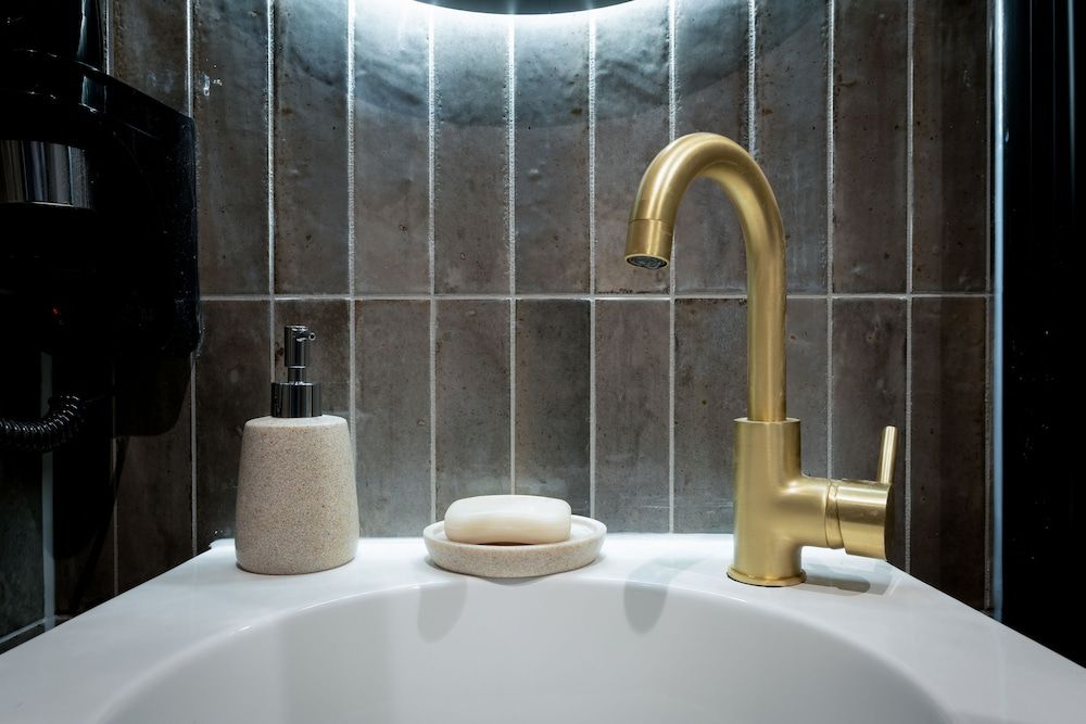 Boutique Hotel First City Den Haag - Bathroom - 2