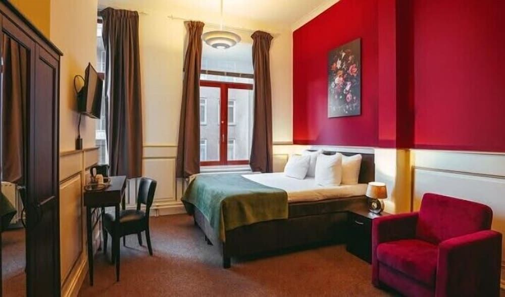 The Velvet Lodge - Room - 1