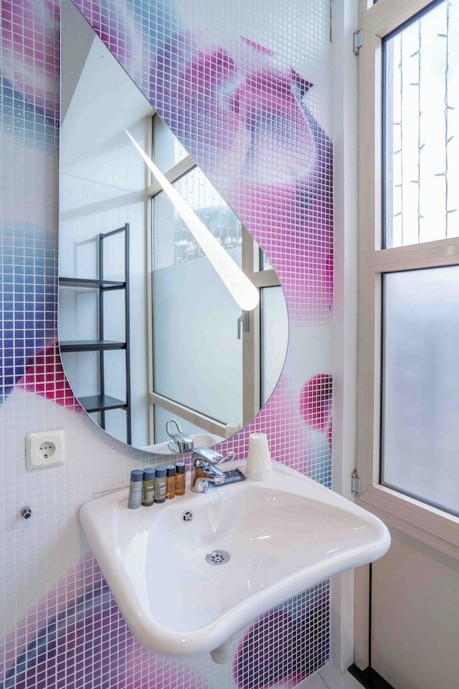 Magic Hotel Xhibition - Bathroom - 1