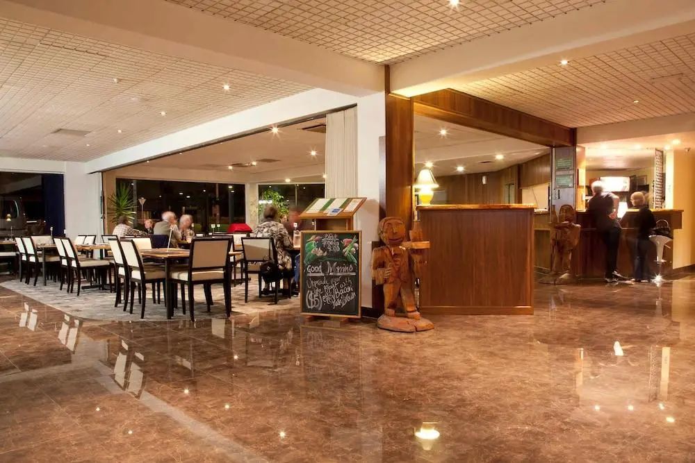 Auckland Airport Kiwi Hotel - Primary image - 1