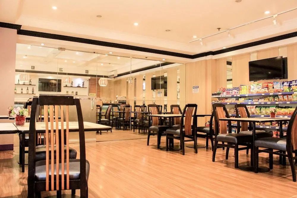 Executive Hotel - Dining - 2