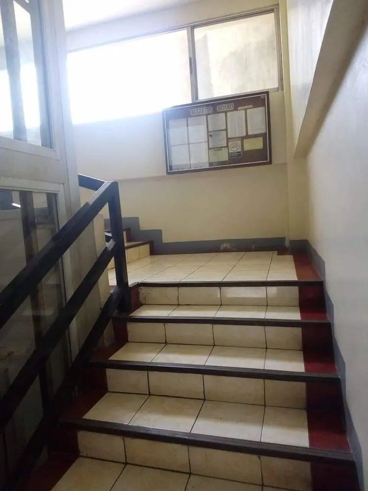 Ekonumi Rooms at Benrosi Plaza - Front of property - 2