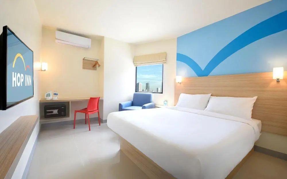 Hop Inn Hotel Aseana City - Primary image
