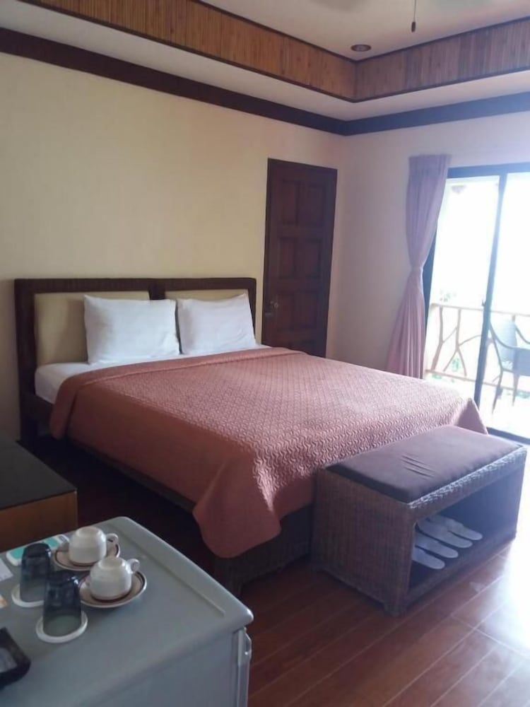 Infinity Heights Resort - Room - 2