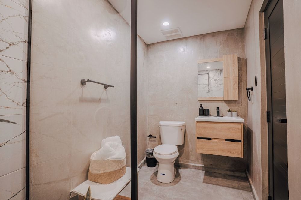 Flor De India - Bathroom - 1