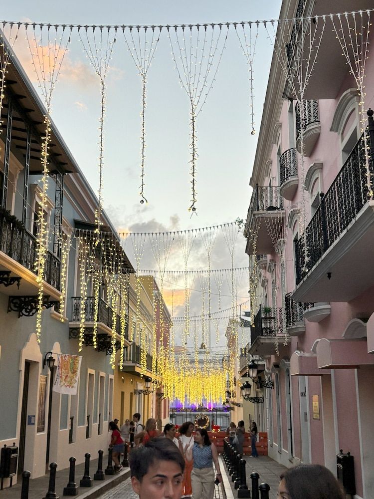 Armas Hotel - Exterior