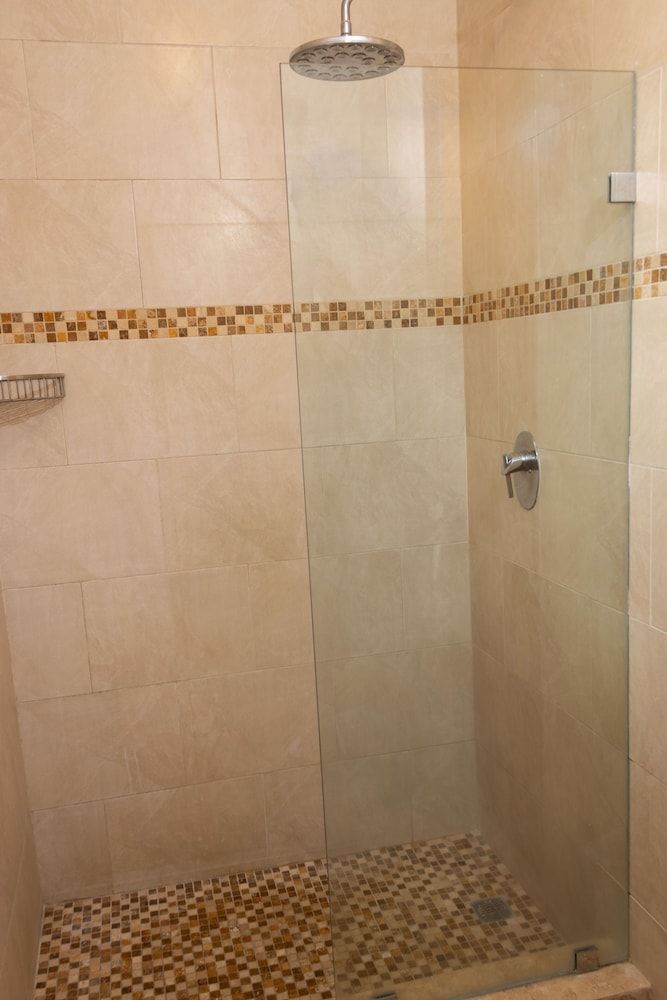 Ciqala Suites Hotel - Bathroom shower - 4