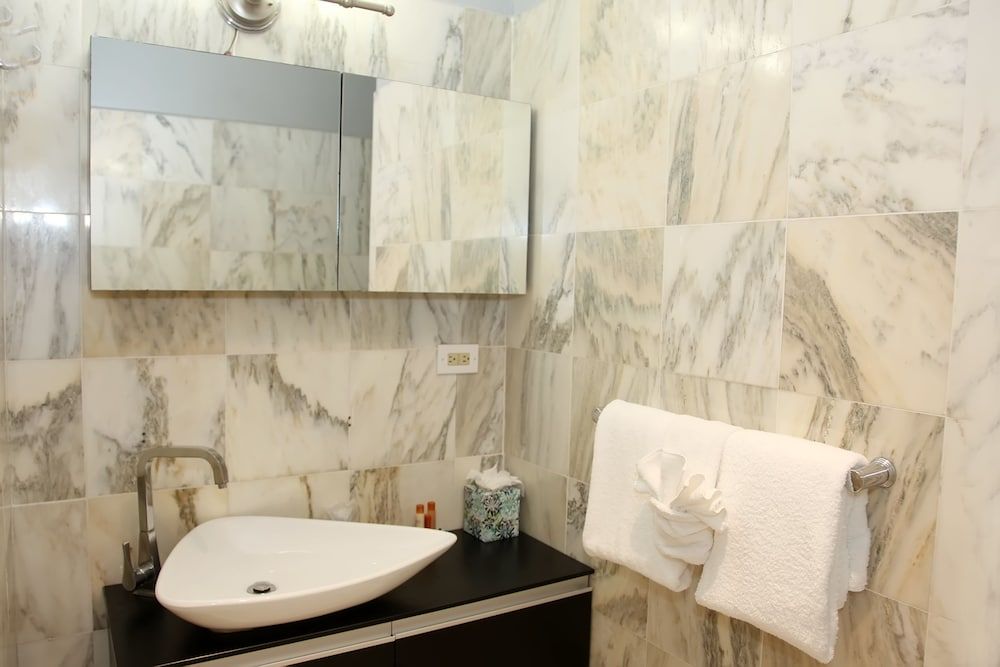 Coral Princess Hotel - Bathroom - 2