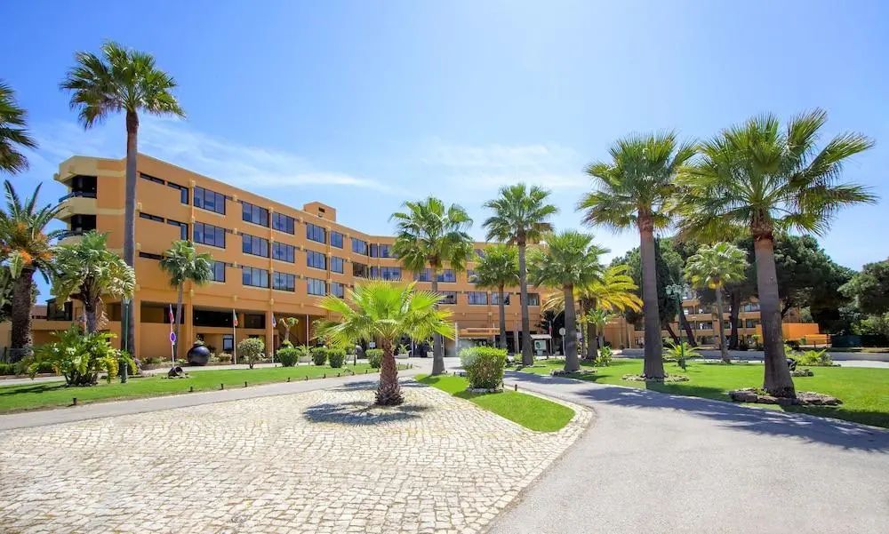 Auramar Beach Resort - Front of property - 2