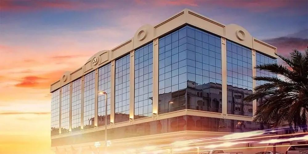 Aquila Hotel - Front of property - 2
