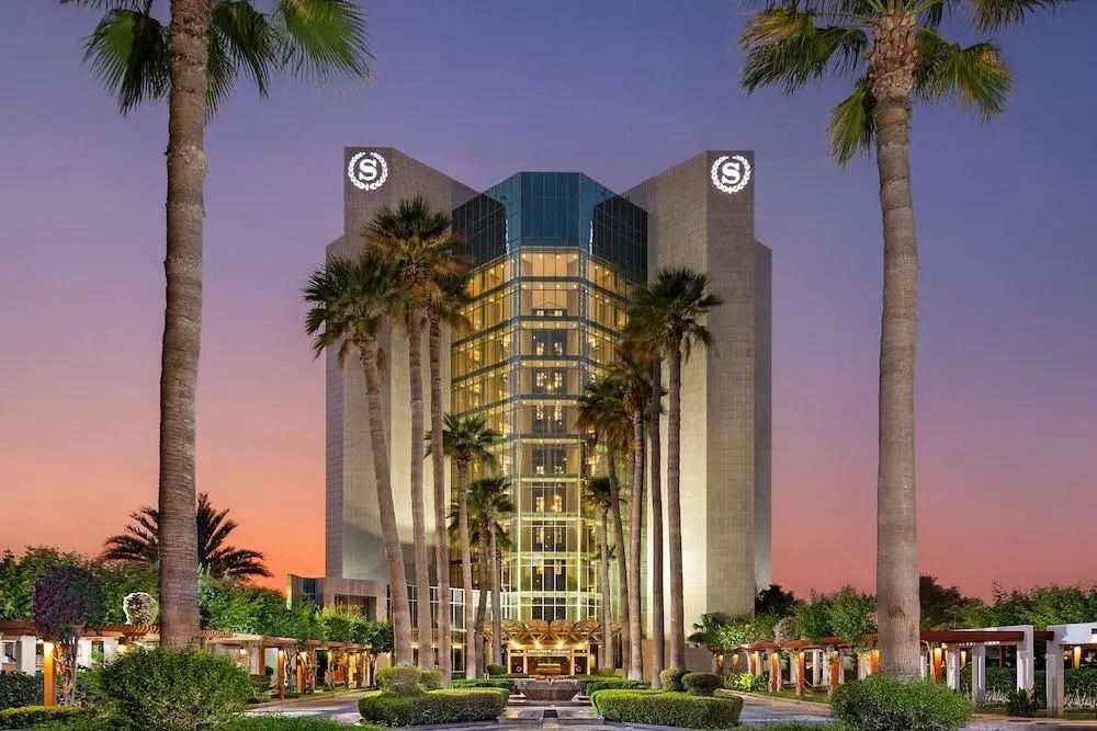 Sheraton Jeddah Hotel - Saudi Brothers Commercial Company Branch - Primary image - 1