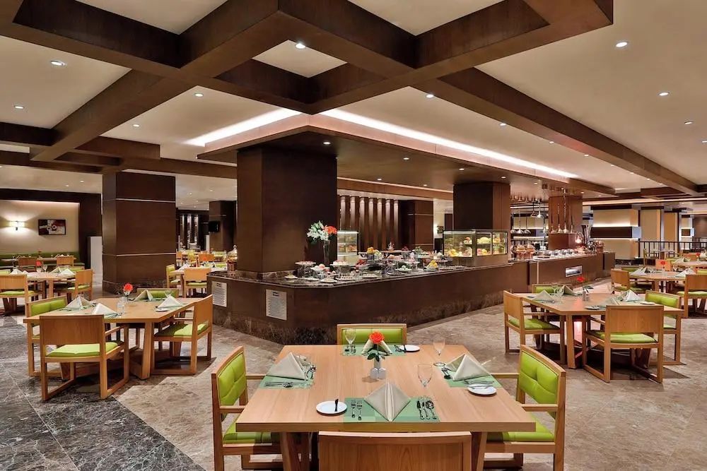 Four Points by Sheraton Makkah Al Naseem - Restaurant - 2