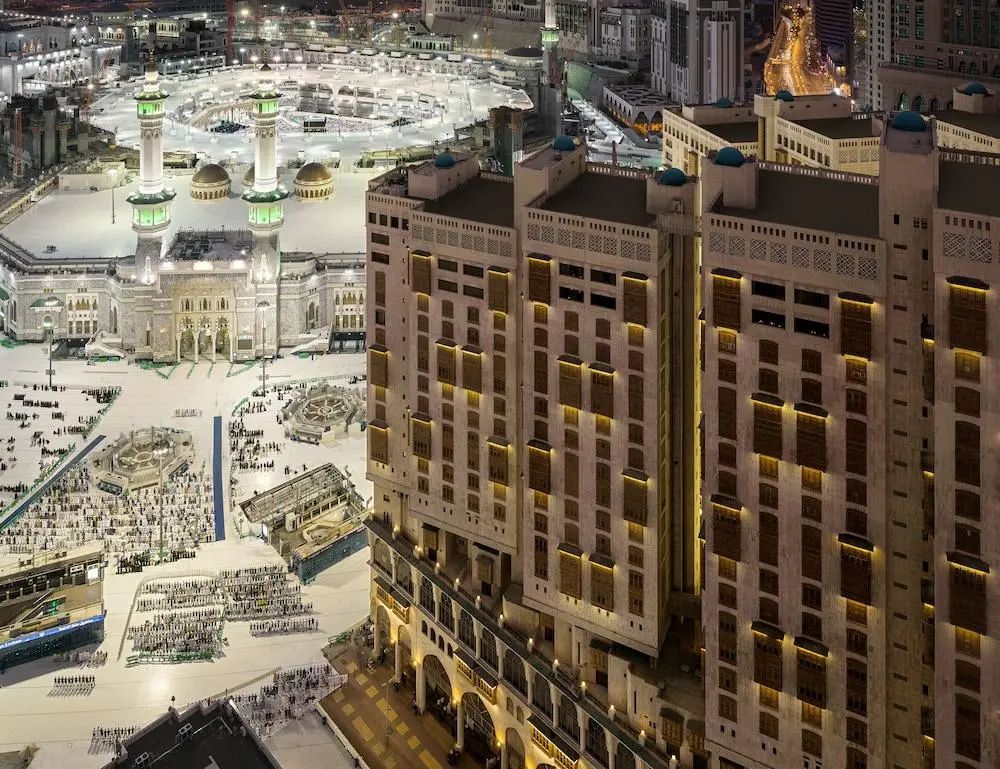 Makkah Hotel - Front of property - 2
