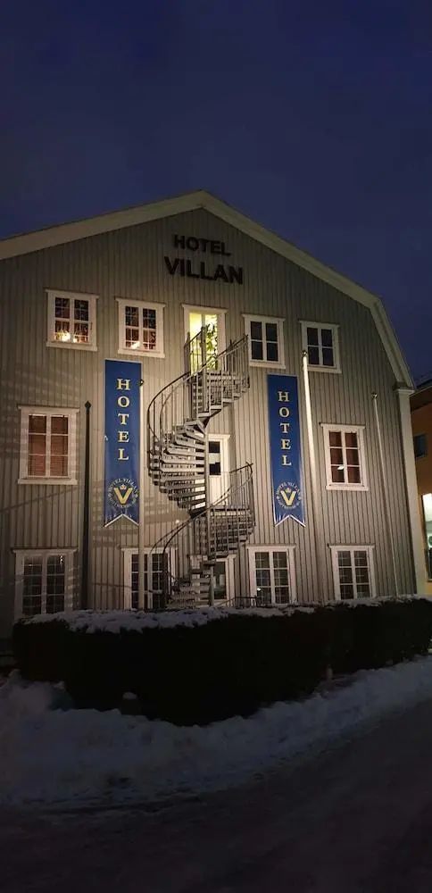 Dialog Hotel Villan - Front of property - evening night - 2