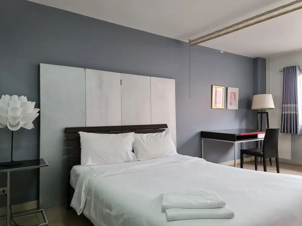 Sathorn Terrace Apartment - Primary image - 2