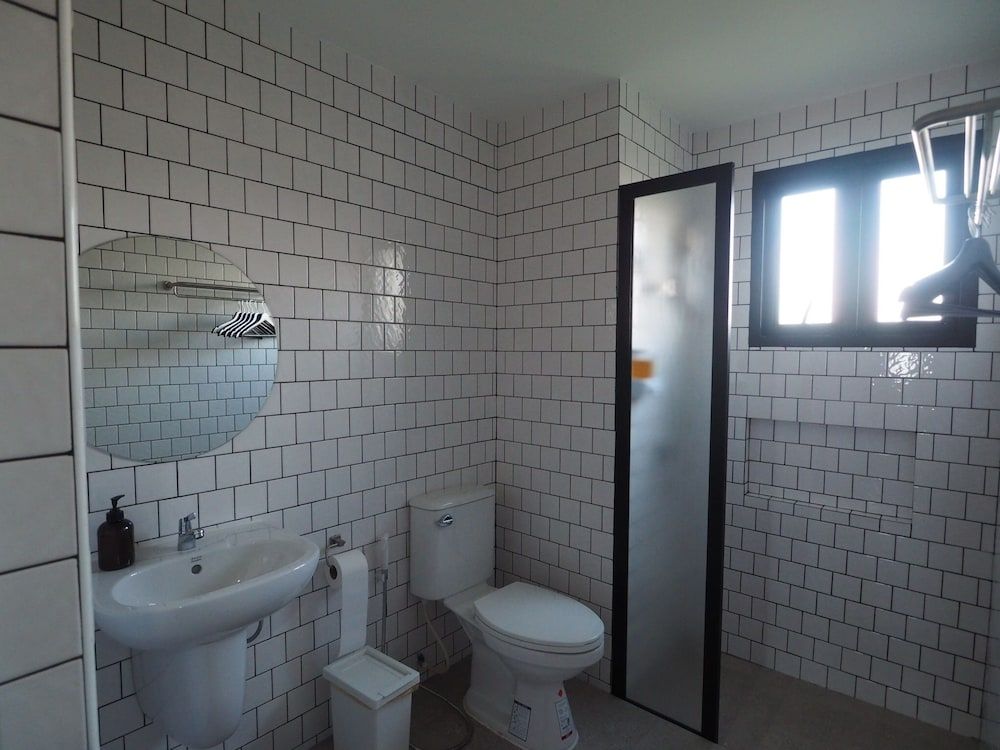 WIW Minihotel - Bathroom