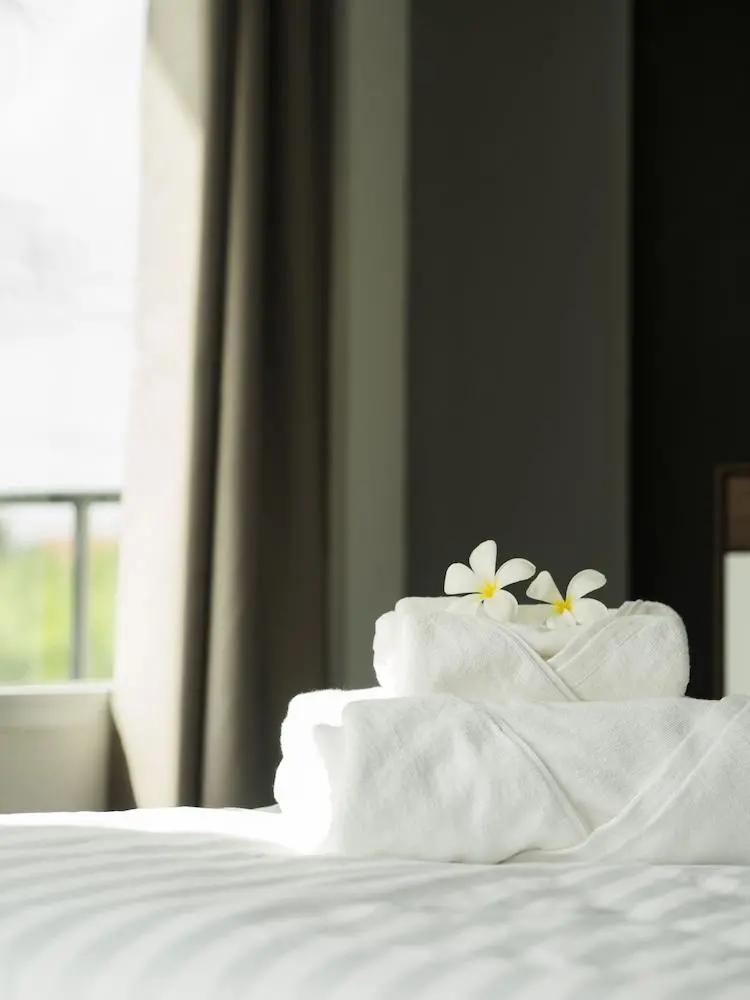 Villa Rajapruek Entire 3 villa with pool near Airport and City Center photo