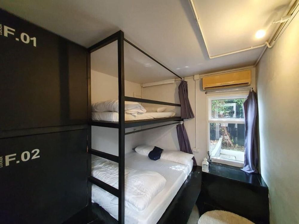 The Park Society - Hostel - Room