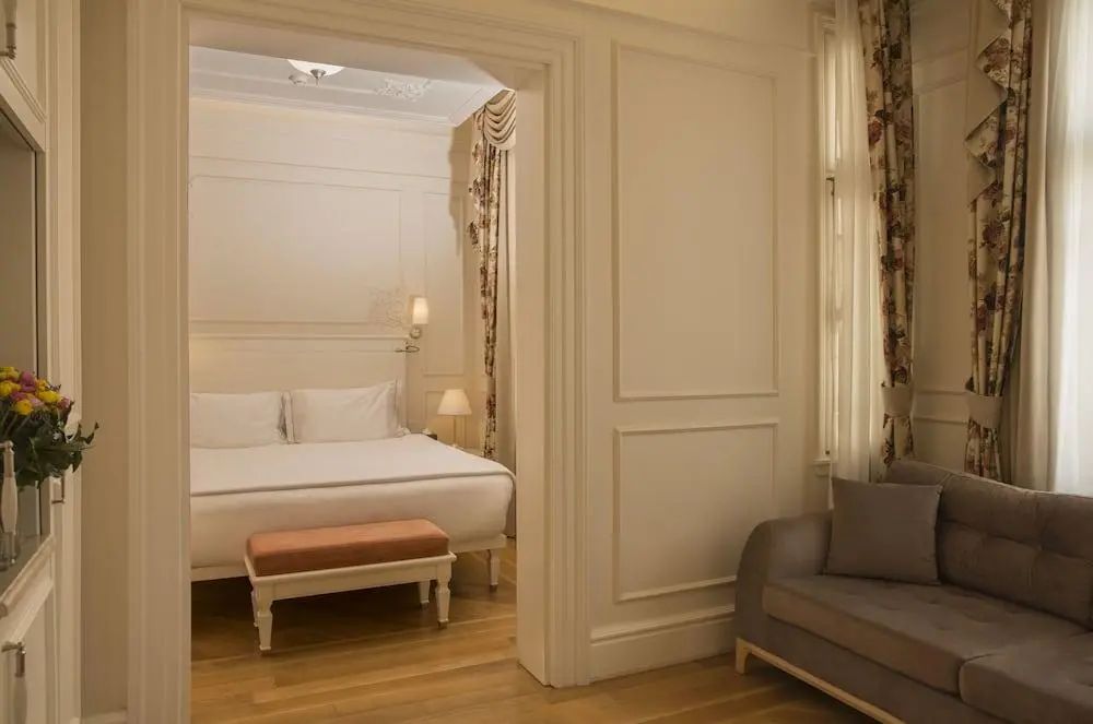 Corinne Art & Boutique Hotel - Room