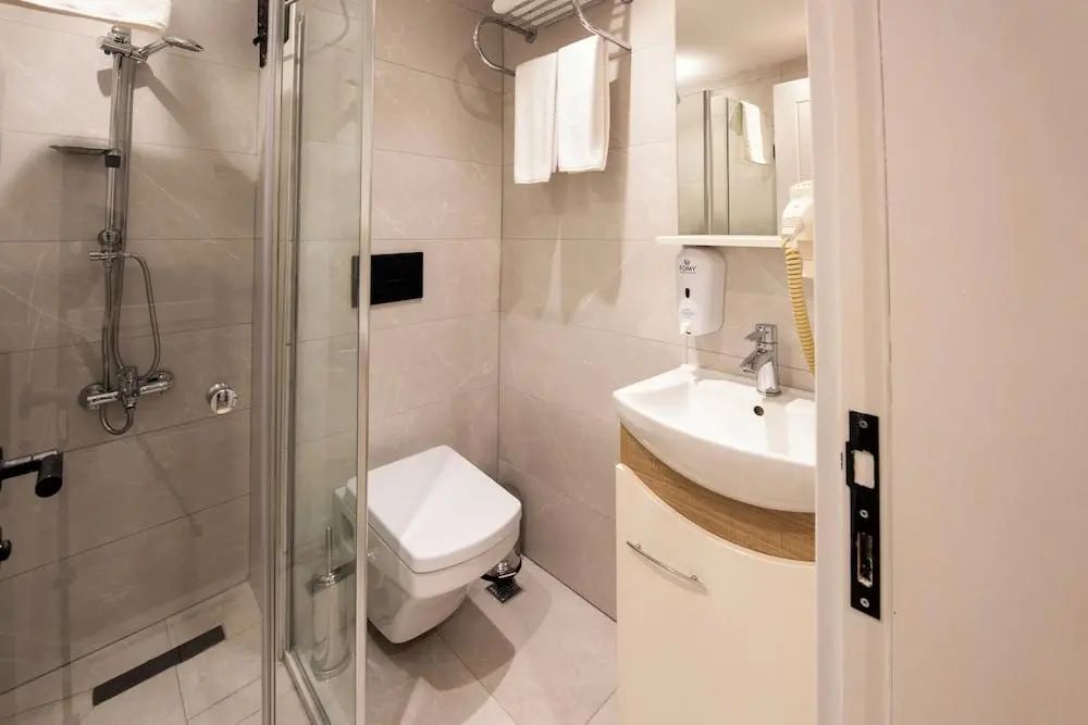 B 旅客飯店 - Bathroom shower