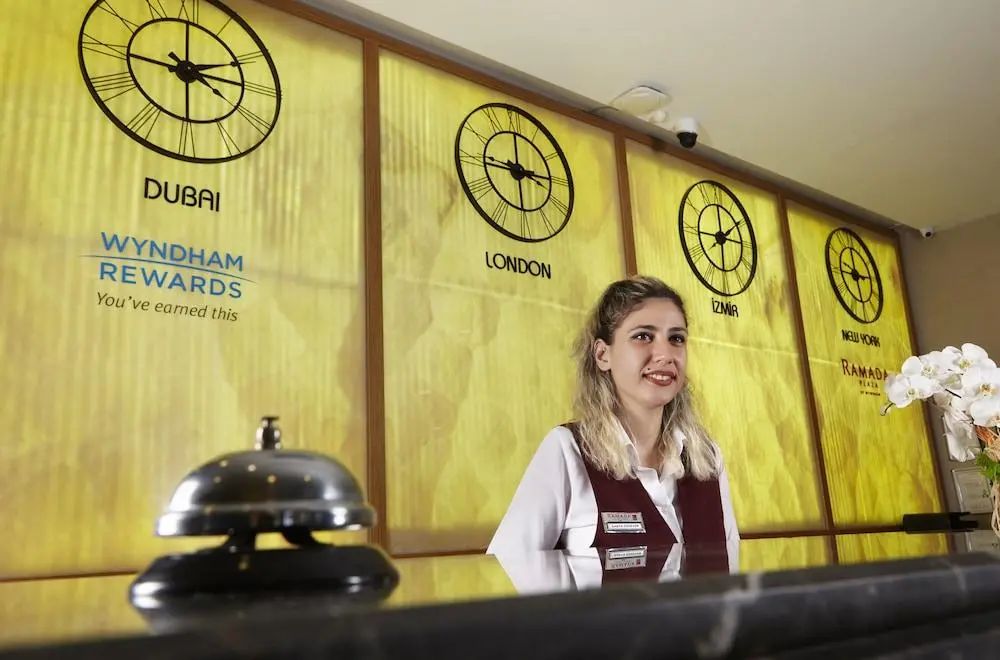 Ramada Plaza by Wyndham Izmir - Reception - 2