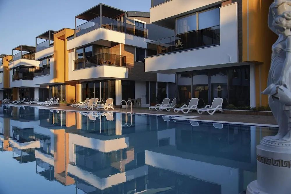 Elysium Green Suites - Primary image
