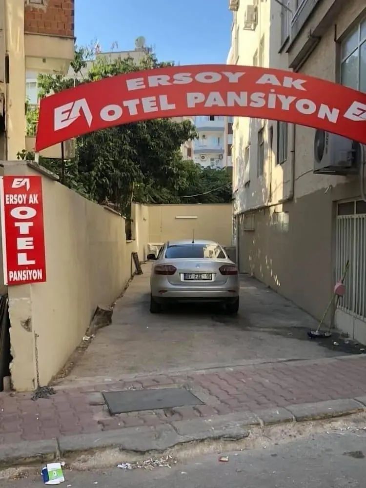 Ersoy Ak Pansiyon - Front of property - 2