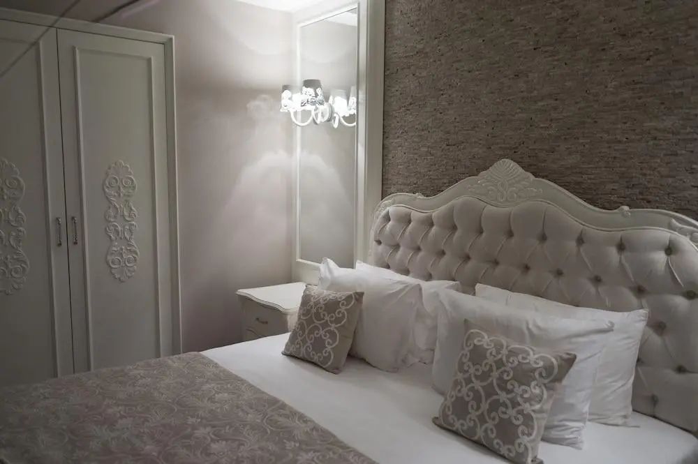 Ena Boutique Hotel & Residences - Room - 1