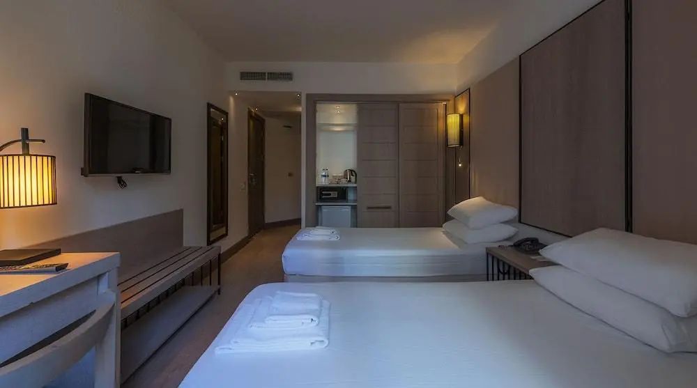 Liv Hotel By Bellazure - Primary image - 1