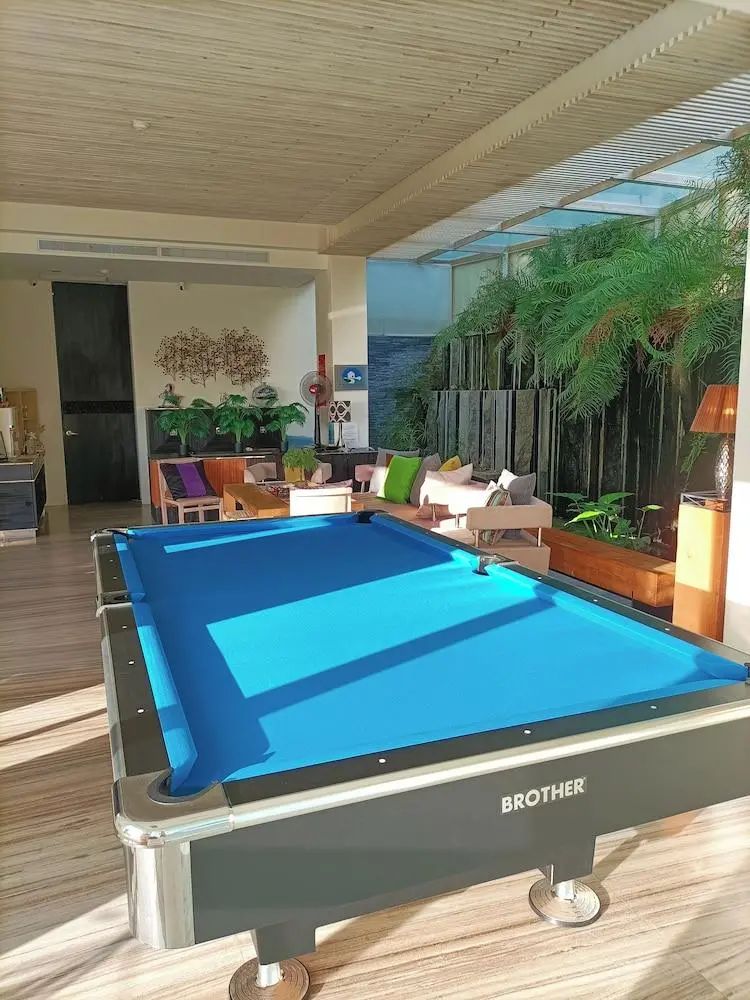 젠 핀 인 - Front of property - 2