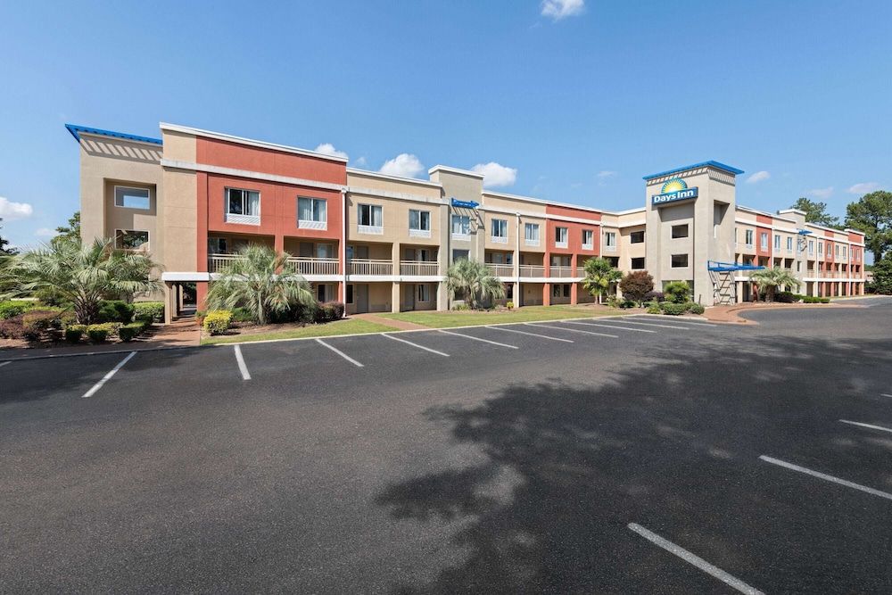Days Inn by Wyndham Florence Near Civic Center - Exterior - 1