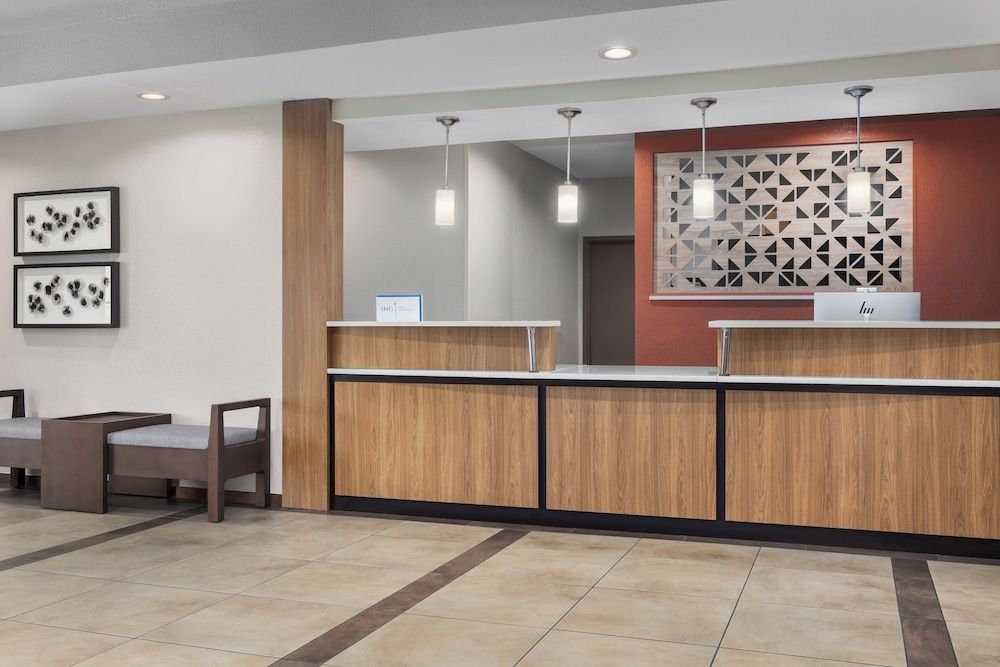 Candlewood Suites Alexandria by IHG - Exterior - 1