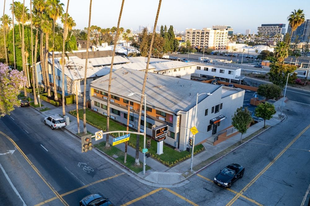La Mirage Inn - Hollywood - Exterior - 2