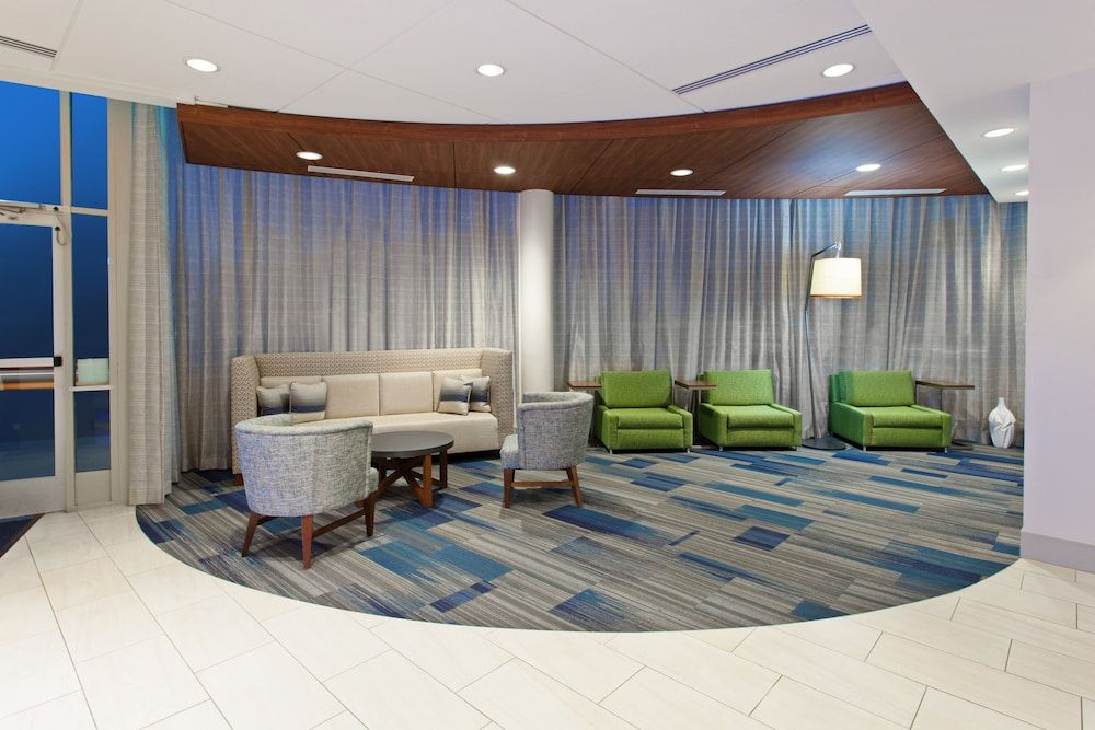 Holiday Inn Express West Los Angeles by IHG - Exterior - 1