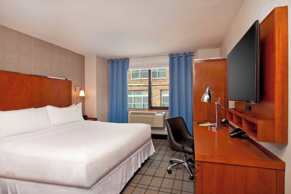 Four Points by Sheraton Midtown-Times Square - Room - 2