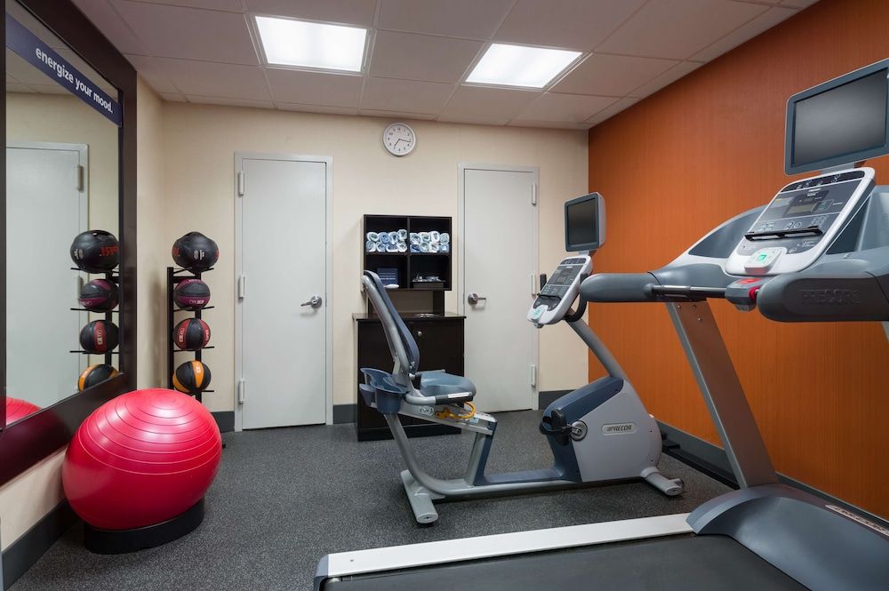 Hampton Inn Manhattan-Chelsea - Fitness facility - 1