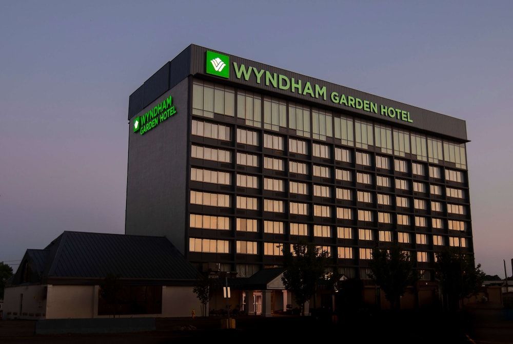 Wyndham Garden at Niagara Falls - Exterior