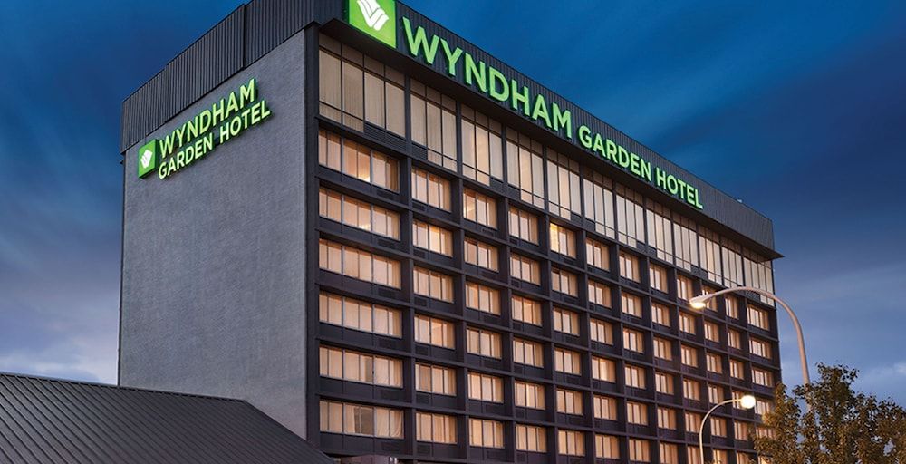 Wyndham Garden at Niagara Falls - Exterior - 1