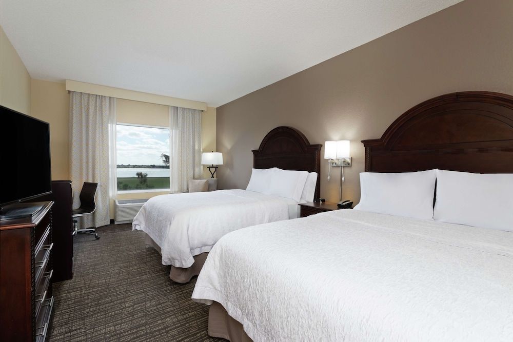 Hampton Inn & Suites Wellington - Room - 1