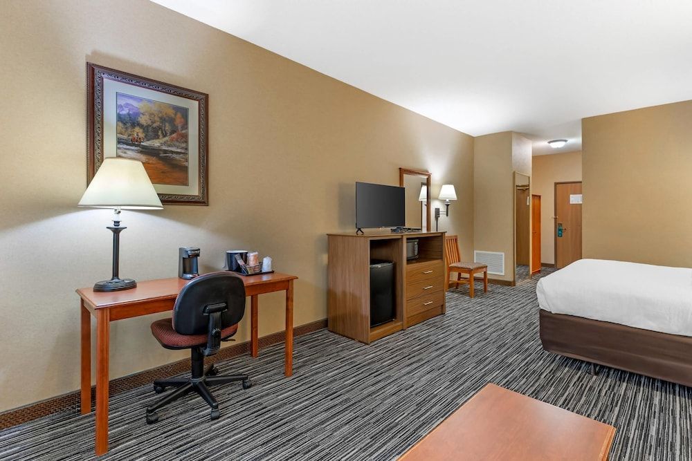 Quality Inn & Suites Wellington - Fort Collins - Room - 1