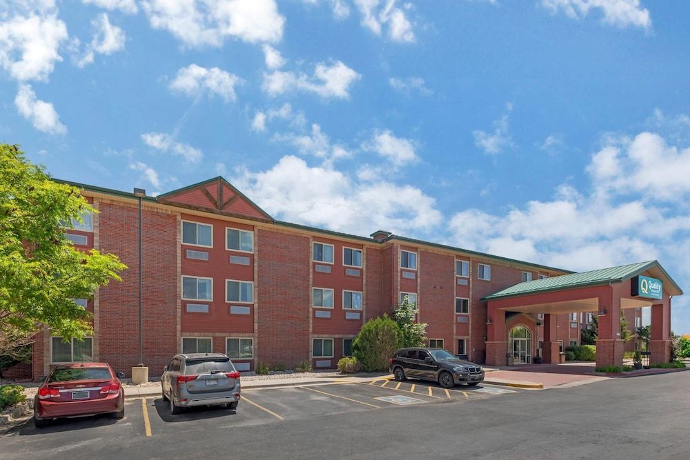 Quality Inn & Suites Wellington - Fort Collins - Exterior