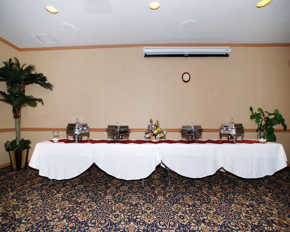Quality Inn - Banquet hall - 2