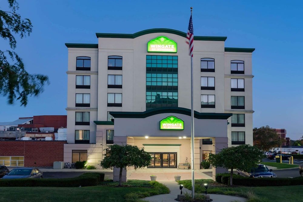 Wingate by Wyndham Lima Downtown - Exterior