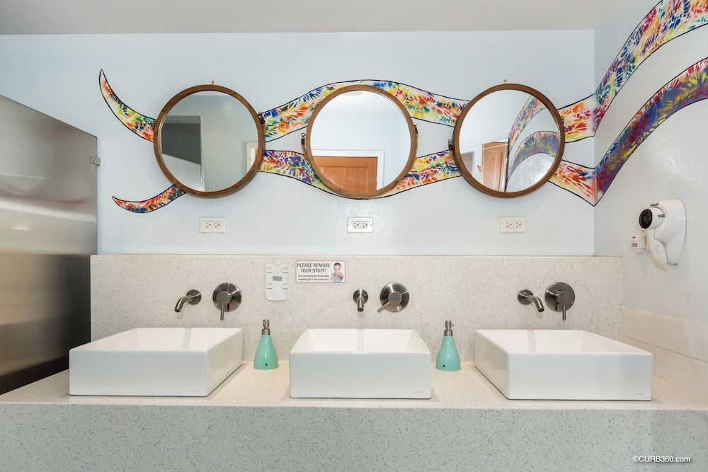 Samesun Ocean Beach - Hostel - Bathroom - 1
