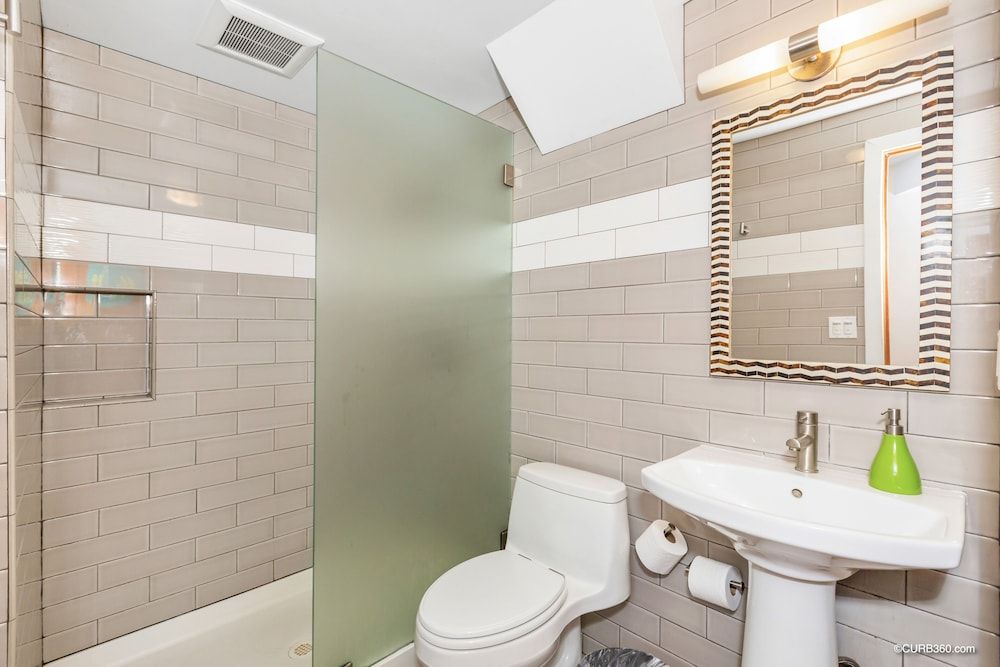 Samesun Ocean Beach - Hostel - Bathroom - 2