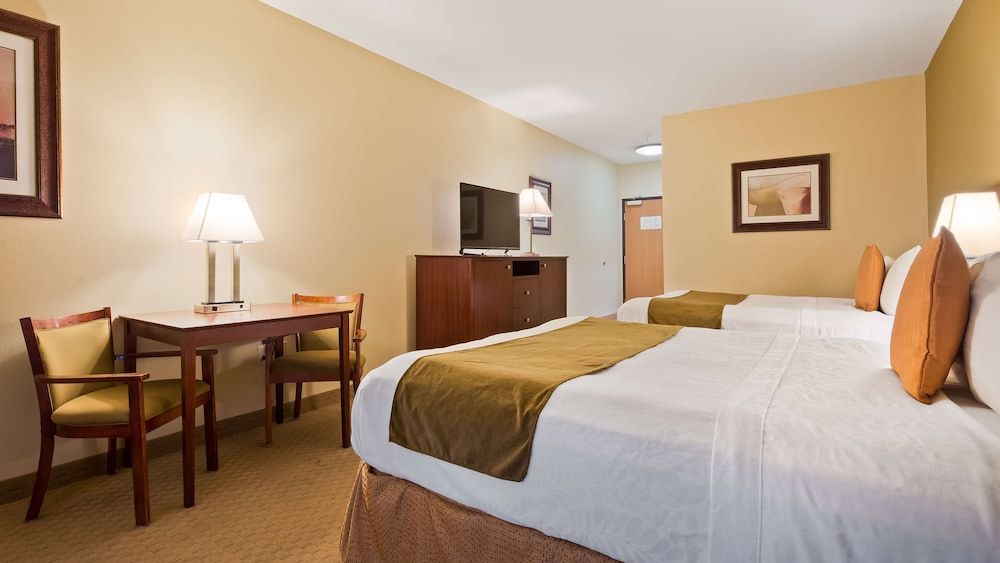 Best Western Plus Montezuma Inn & Suites - Room - 2
