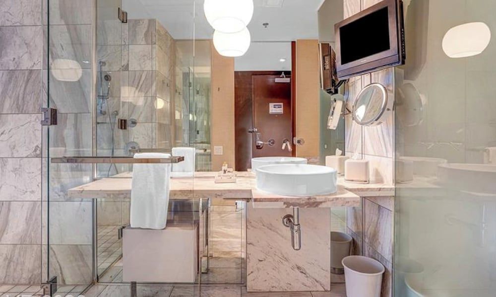 棕榈地招待所度假套房收藏 - Bathroom