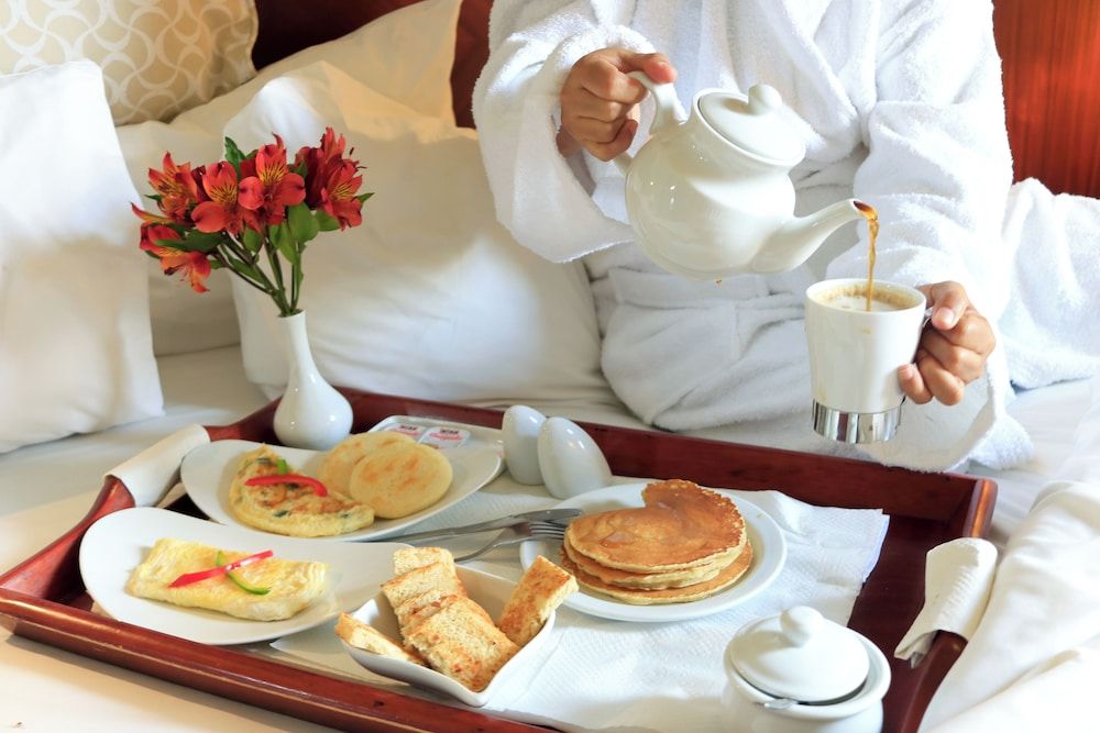 Executive Suites Valencia - In-room dining - 3